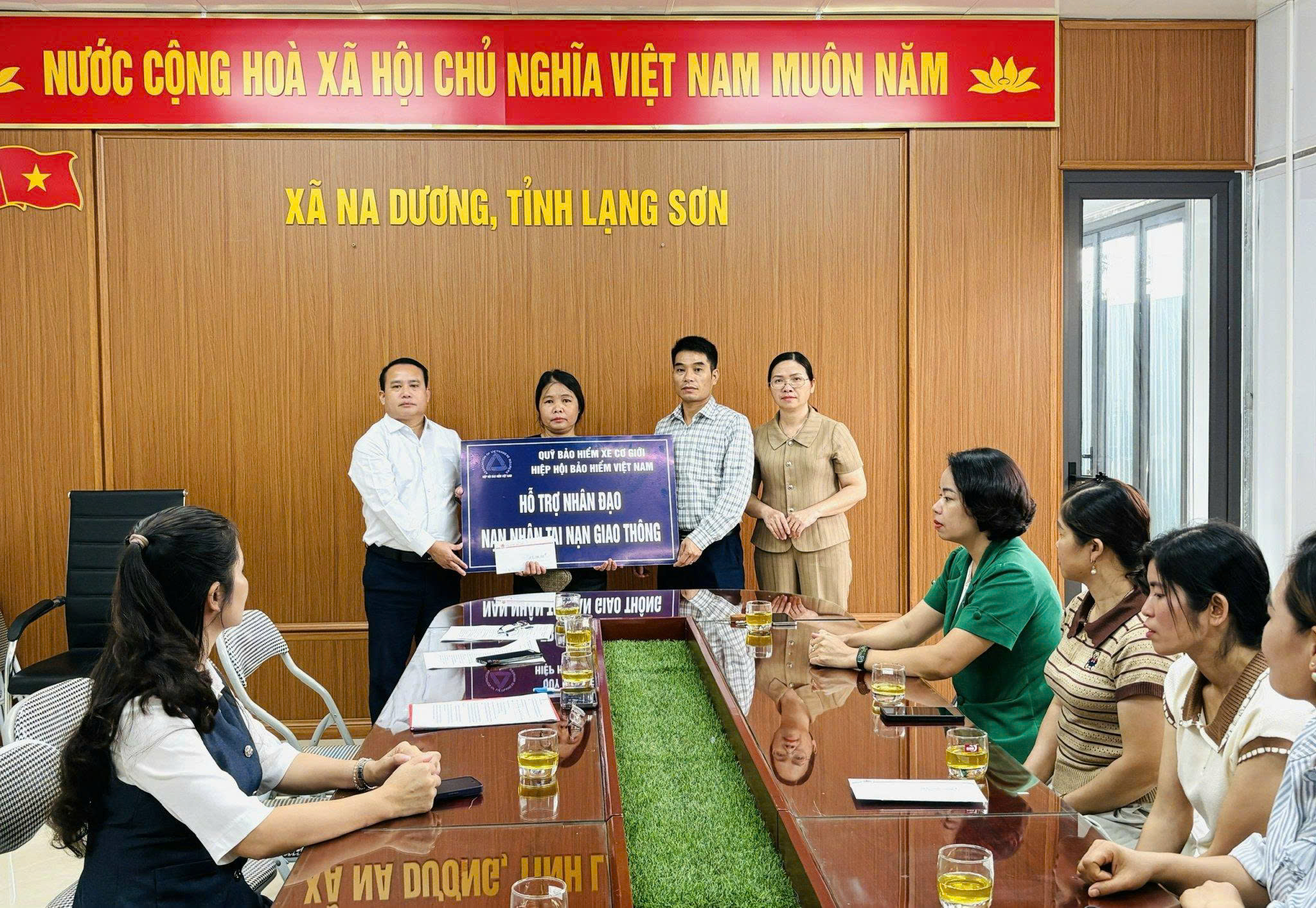 Quỹ Bảo hiểm xe cơ giới hỗ trợ 155 triệu đồng cho 4 gia đình nạn nhân tai nạn giao thông tại Lạng Sơn